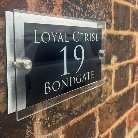 Loyal Cerise Bondgate